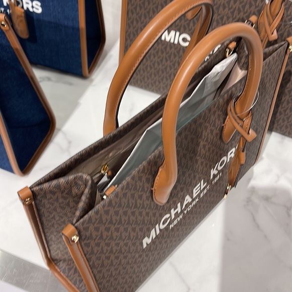 Michael Kors "Mirella" MD EW Tote Brown Shoulder Bag - 35F2G7ZT2B - Picture 4 of 16